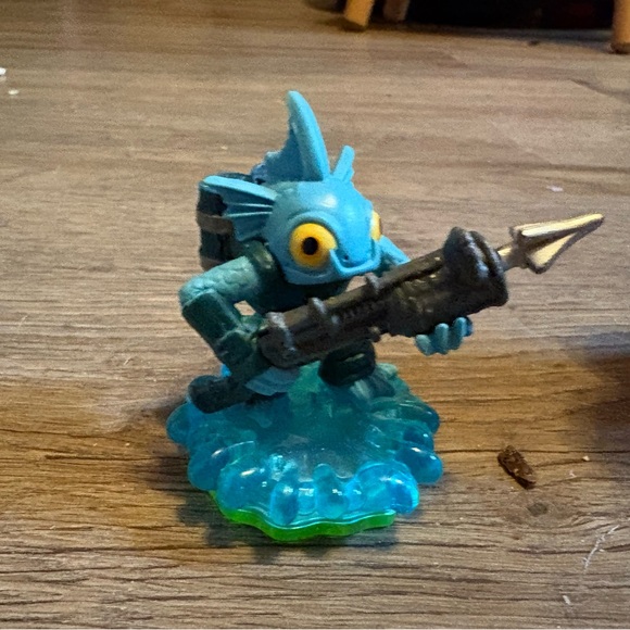 Nintendo Wii Skylanders Giants Activision Game EUC with 2 portals & 14 figures. - Picture 7 of 14